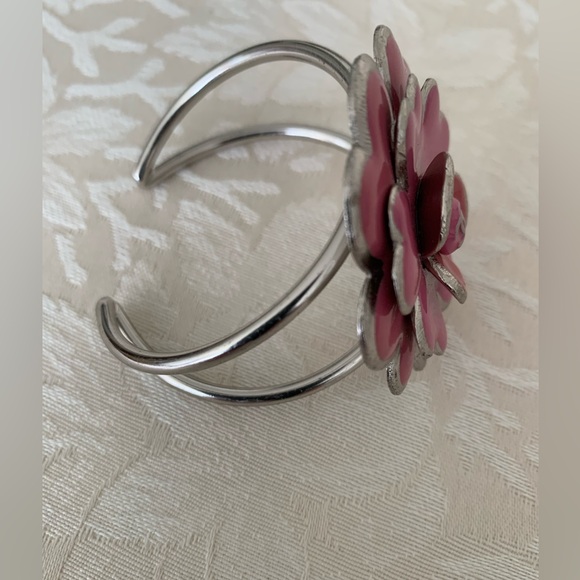 CHANEL Datk Pink Flower Bracelet - Picture 2 of 4